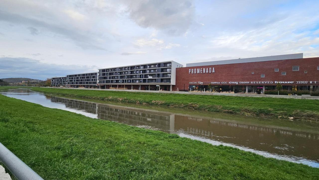Apartman Promenada Nitra Buitenkant foto